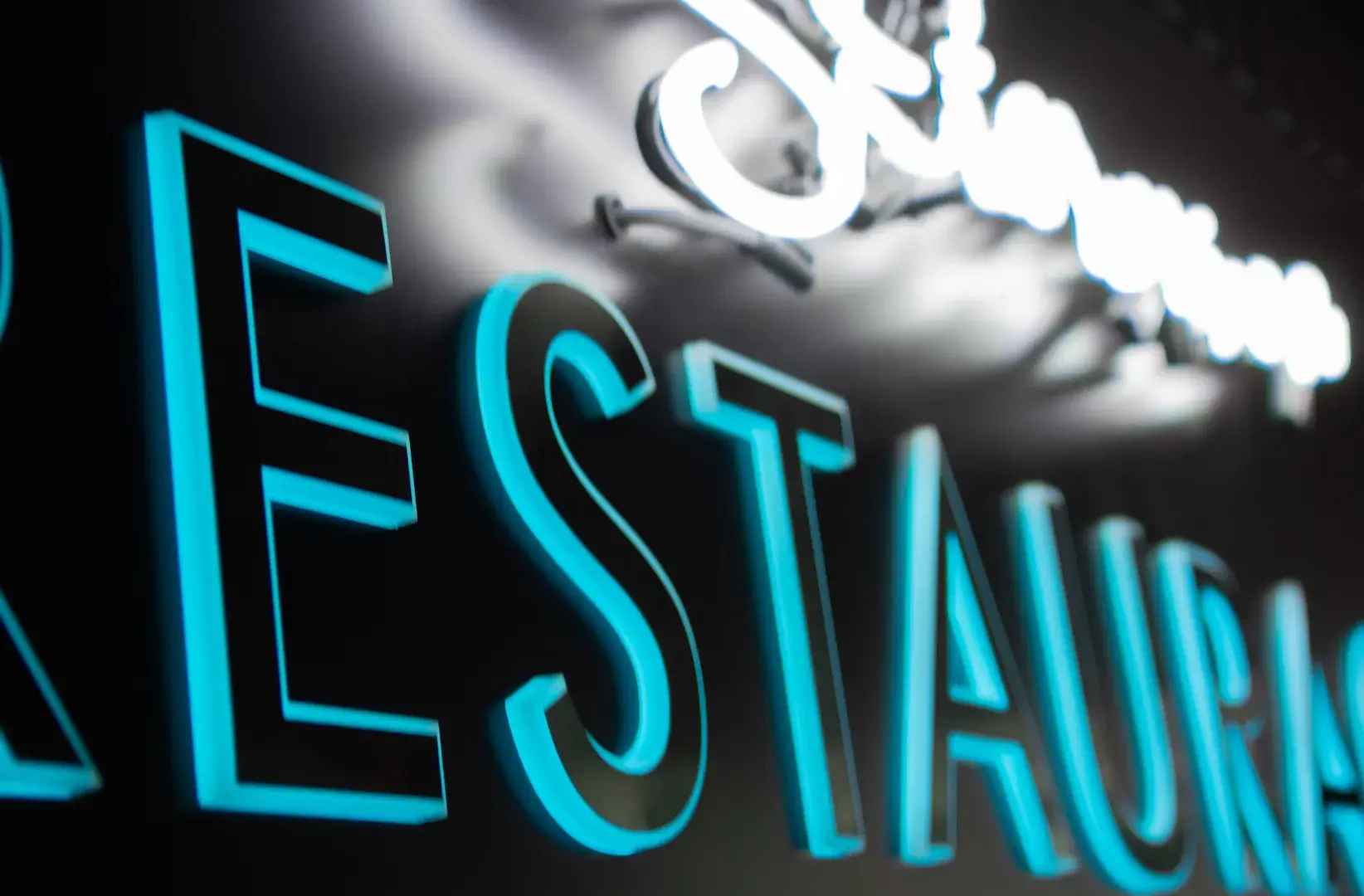 Restaurant Coffer Storm
