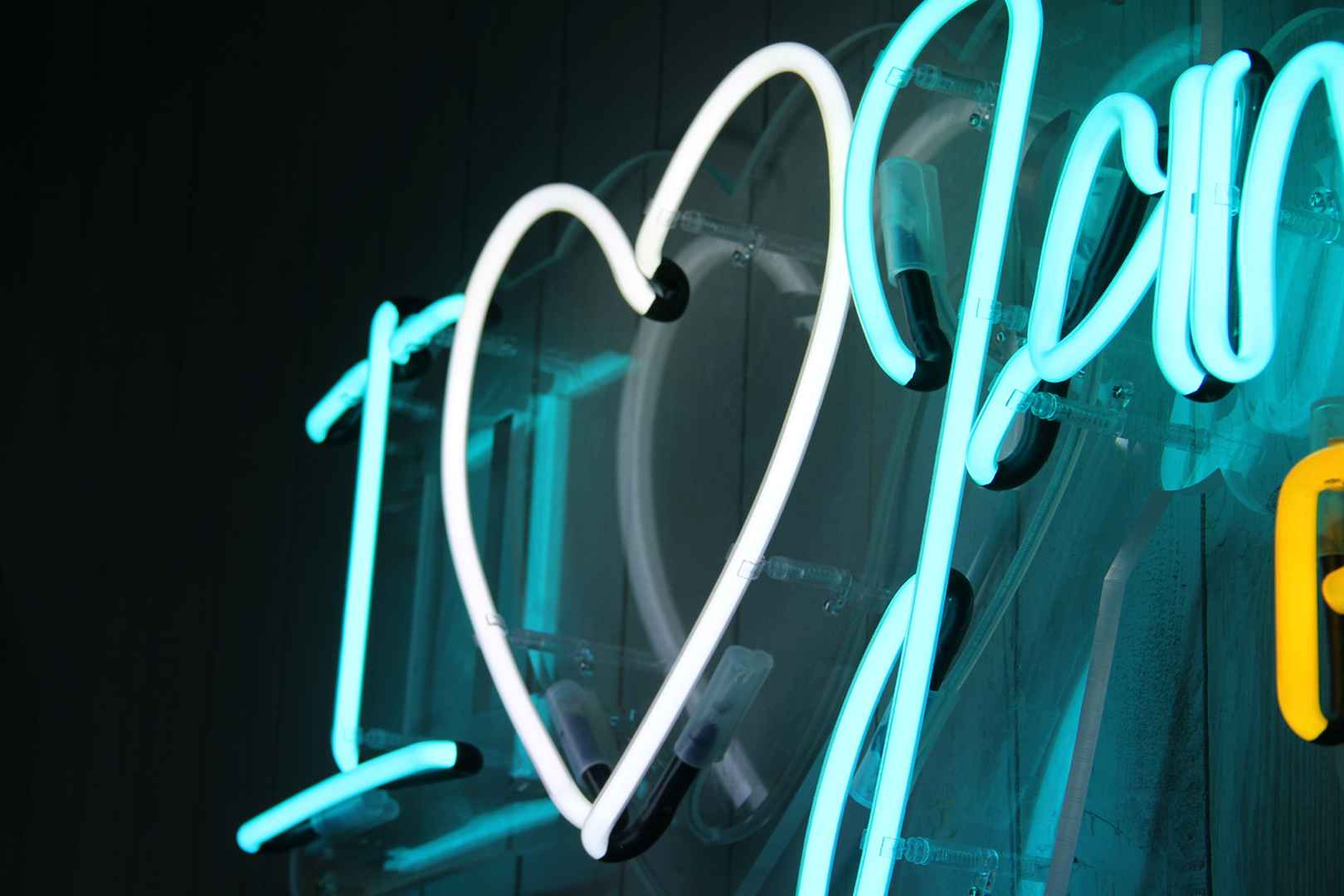 Podświetlany szklany neon Jantar Pamiątki