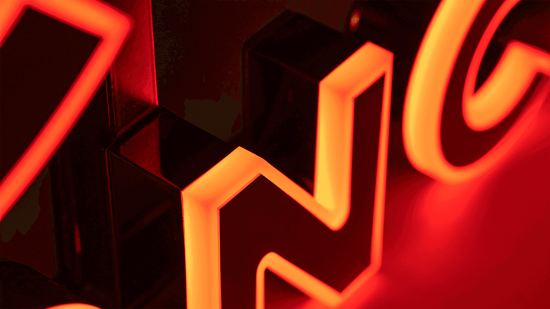 Lettere con contorno luminescente 3D