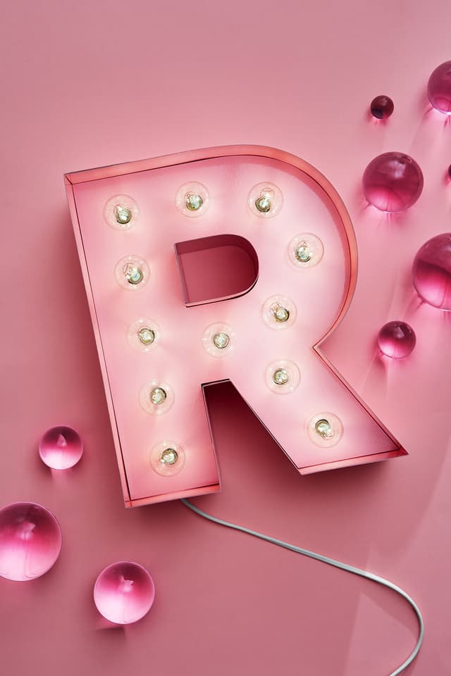 LETTRES AVEC AMPOULES / ALPHABET