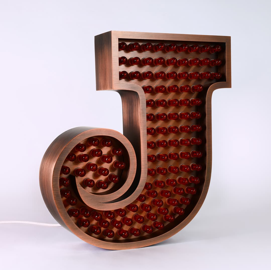 LETTER J WITH ANIMATED BULBS