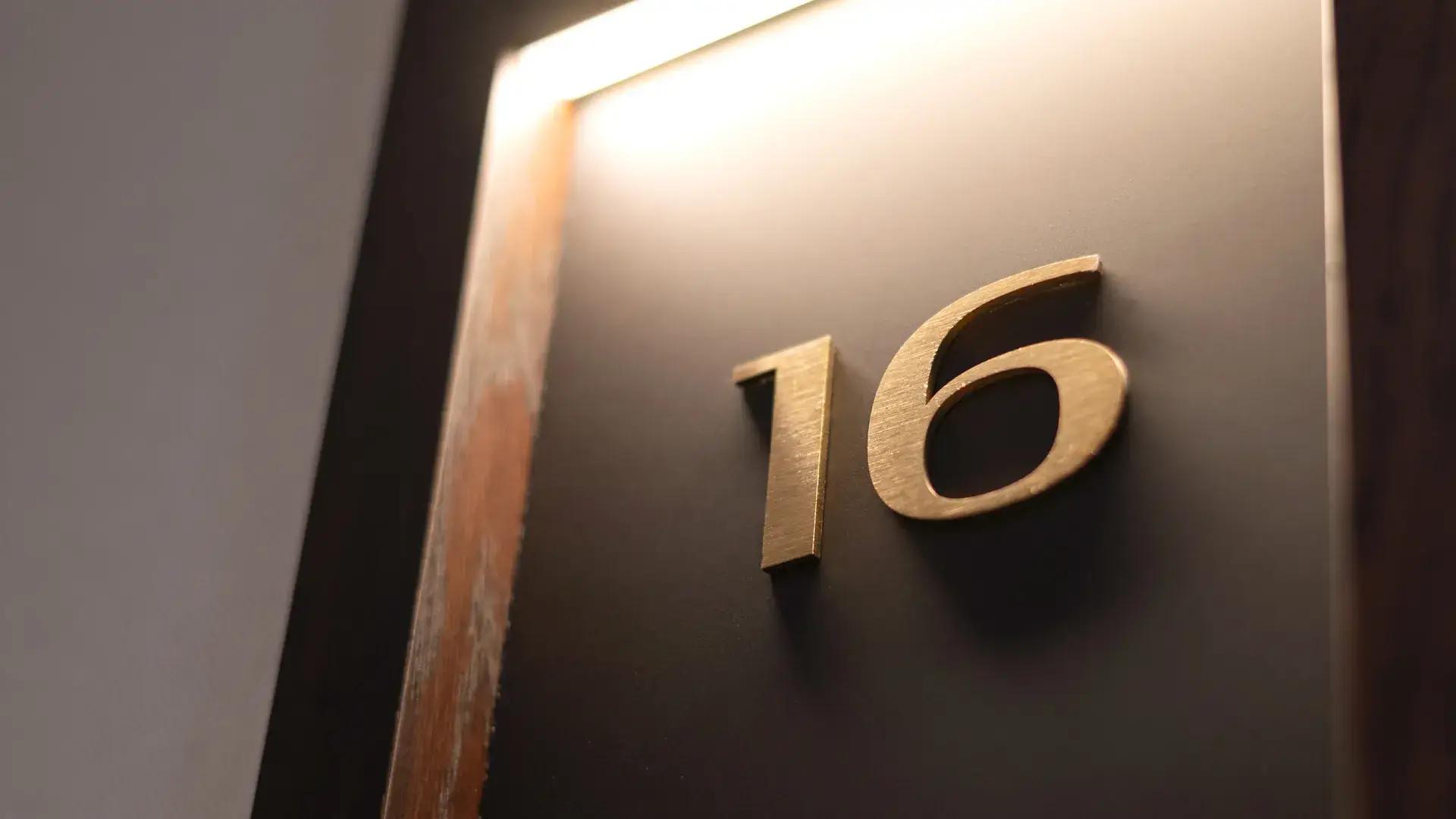 Numbering of premises, number 16