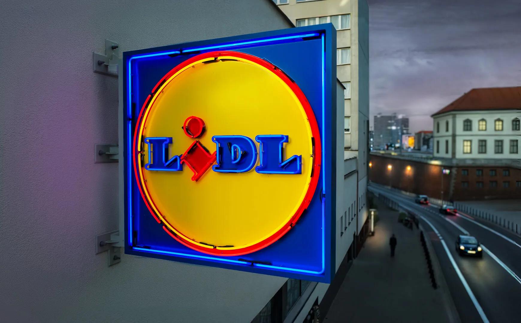 Neon semaforo Lidl - Pretende Varsavia