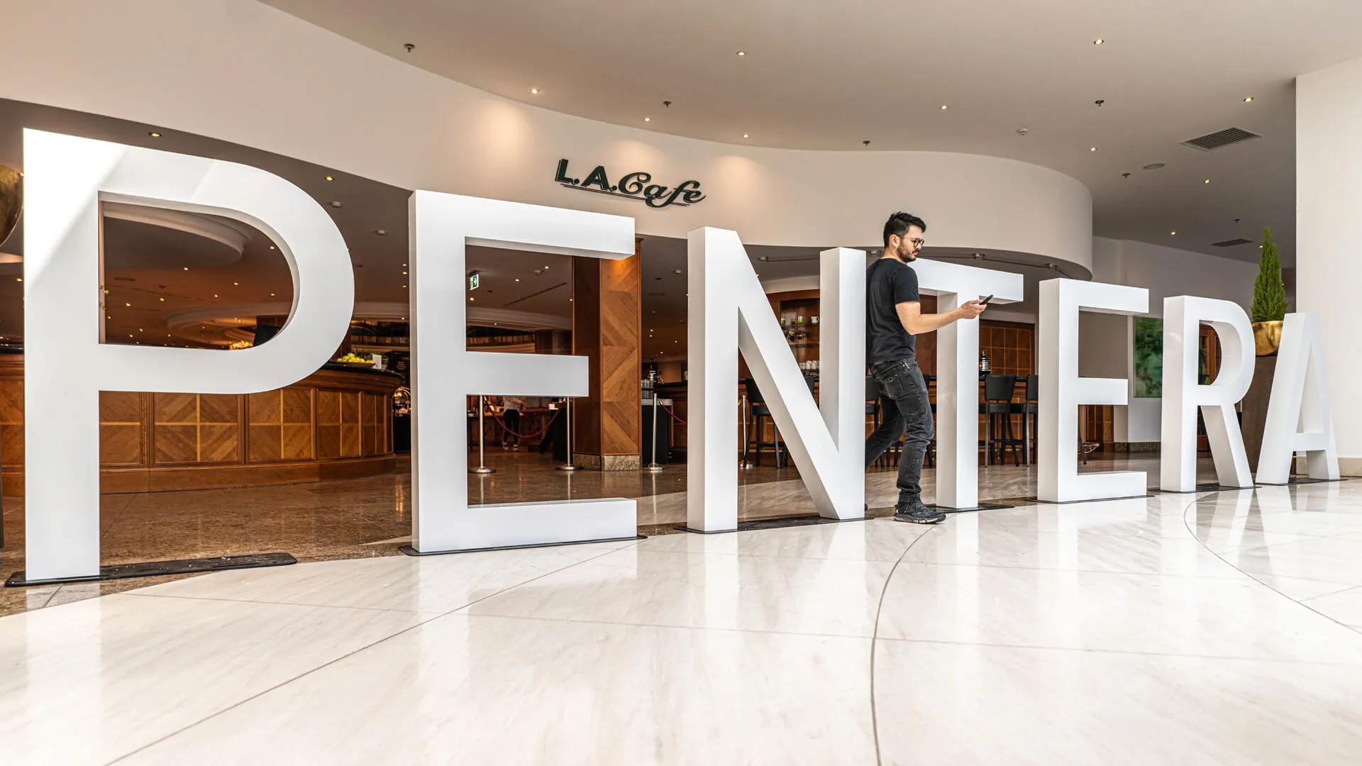 Pentera large format letters, 3D standing letters