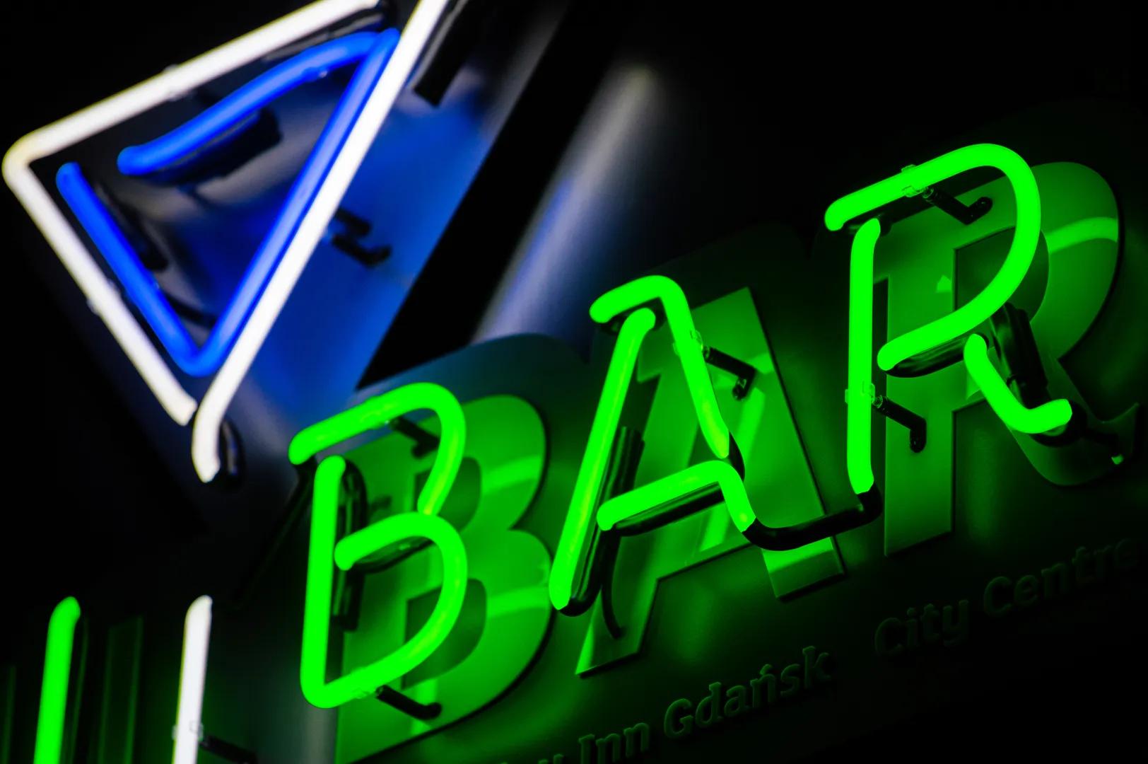 SkyBar Neon Glas Buiten