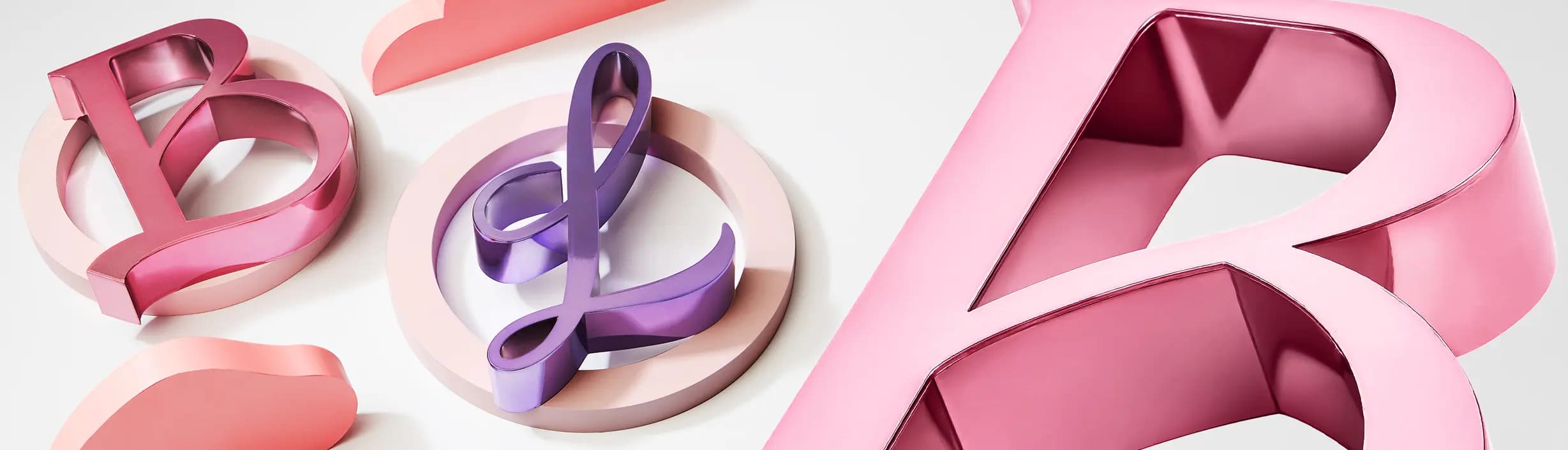 Letras de color cromo inoxidable