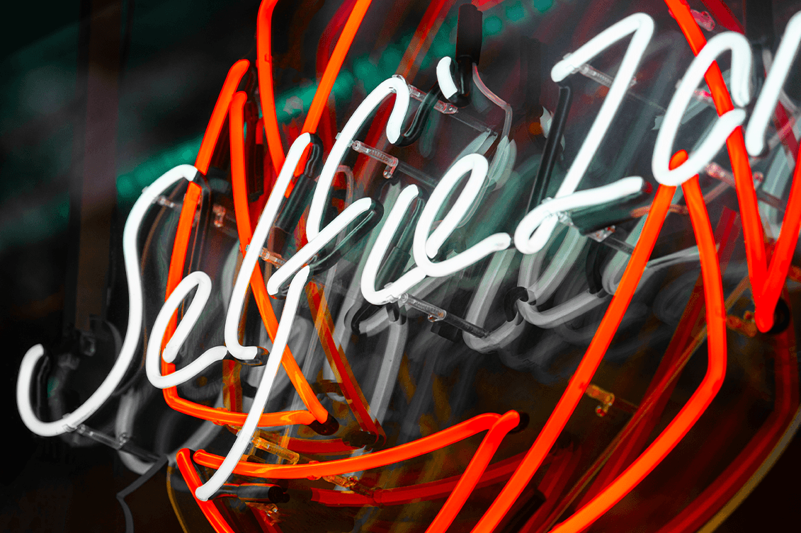 Letrero de color neón Selfie Zone