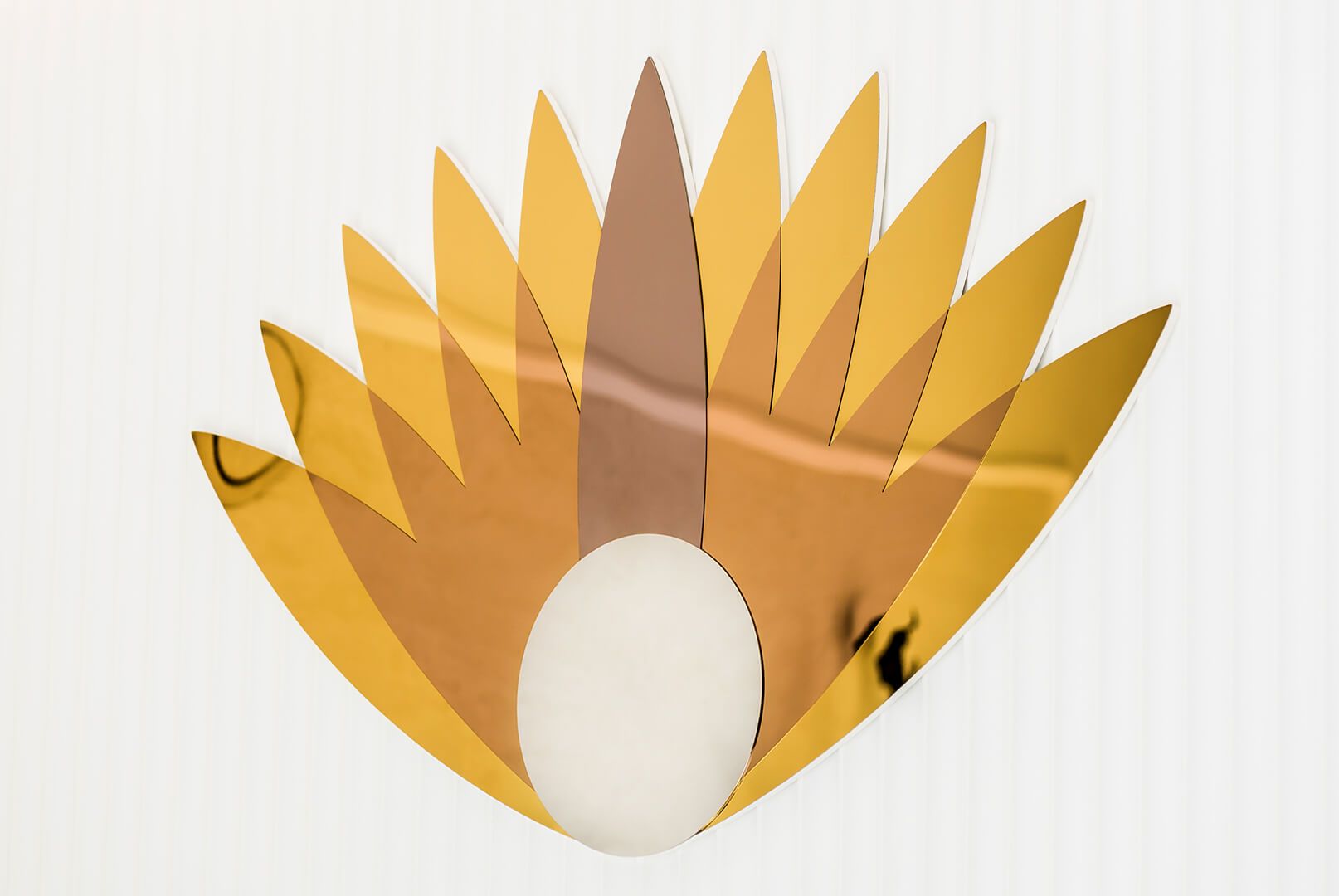 LA PERLA - logo 3D w kolorze złotym