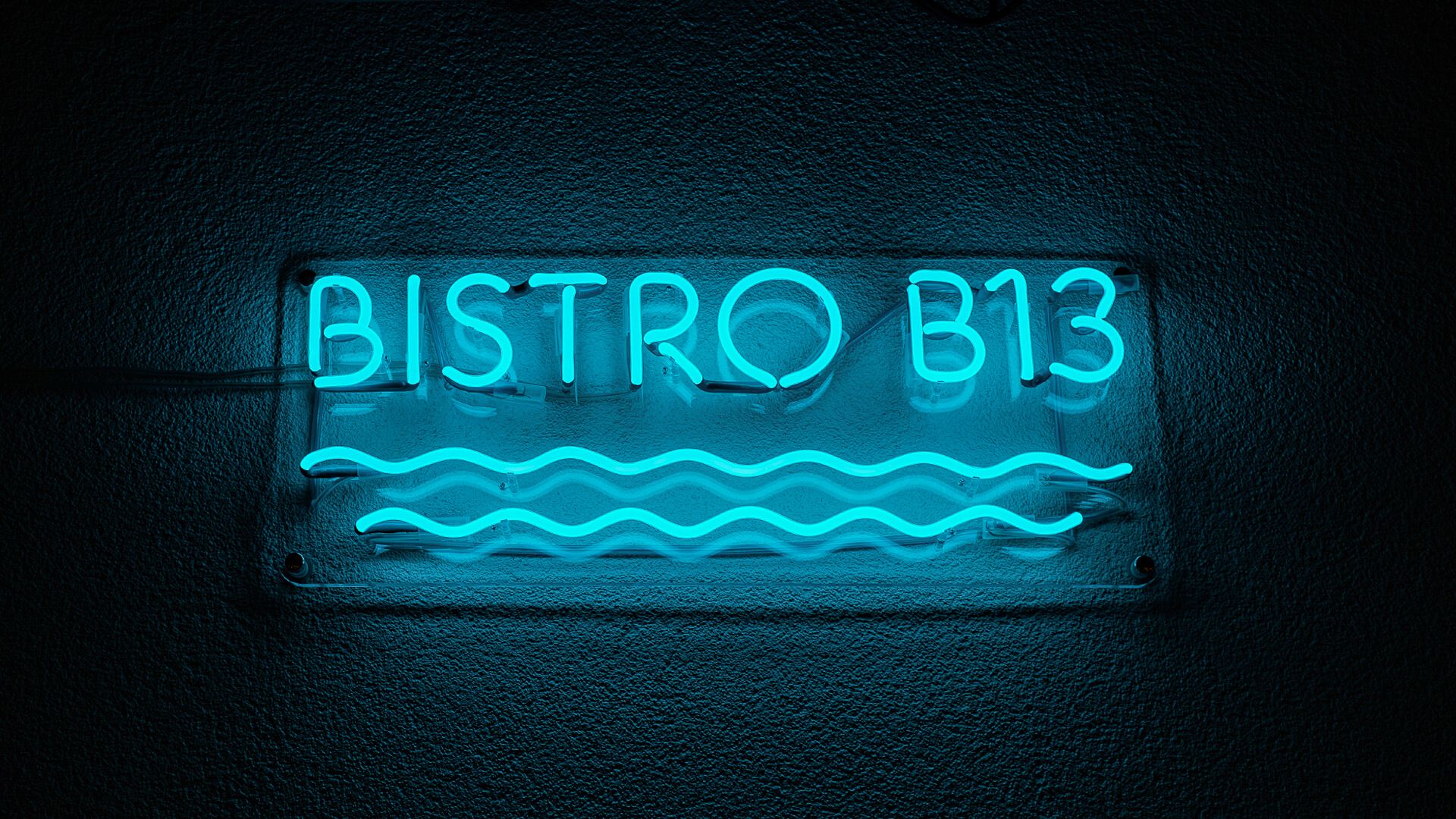 Bistro B13 - Niebieski neon Bistro, z falami pod napisem.
