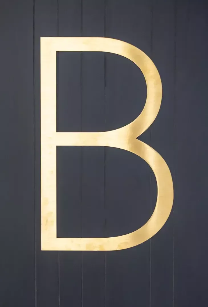 Letter B in polished stainless steel - Letter B in polished stainless steel