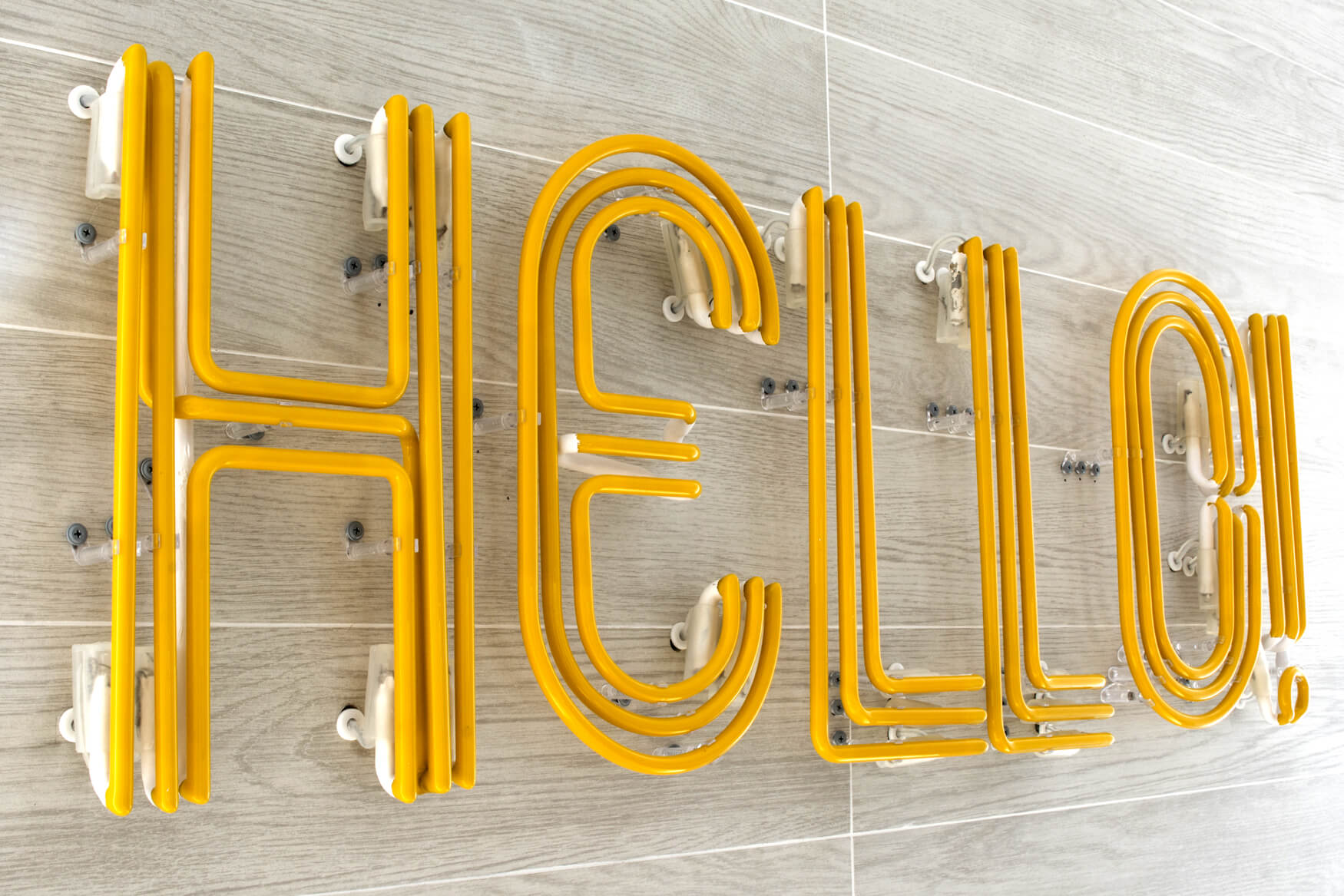 hello-neon-helo-color-yellow-neon-glass-neon-neon-neon-poland-neon-on-tiles-neon-on-tiles-neon-on-wall-neon-in-lobby-neon-in-office-neon-trojmiasto-en