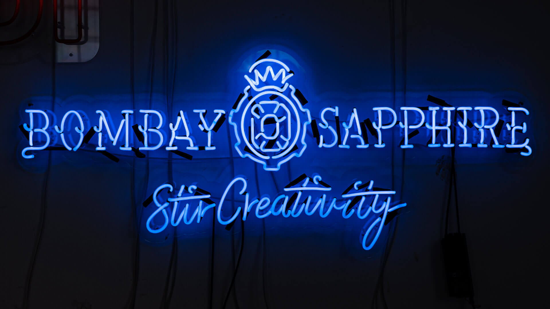 bombay-neon-azul-color-publicidad-neon-ide-neon-orden