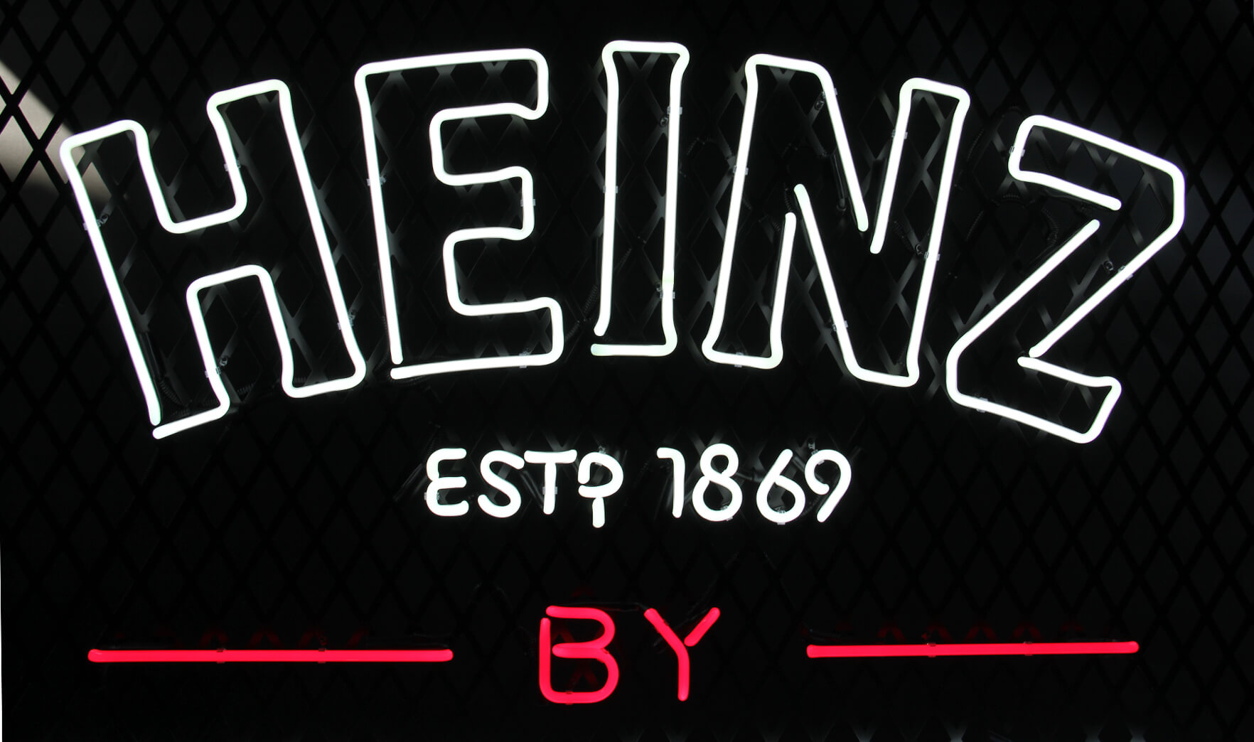 Néon blanc heinz 1896 par Newonce