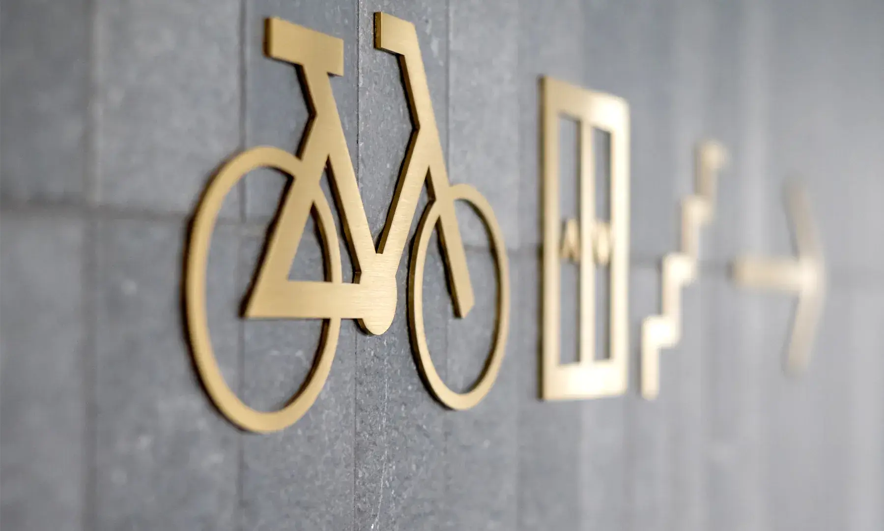 Pictograma metálico de señalización de bicicletas