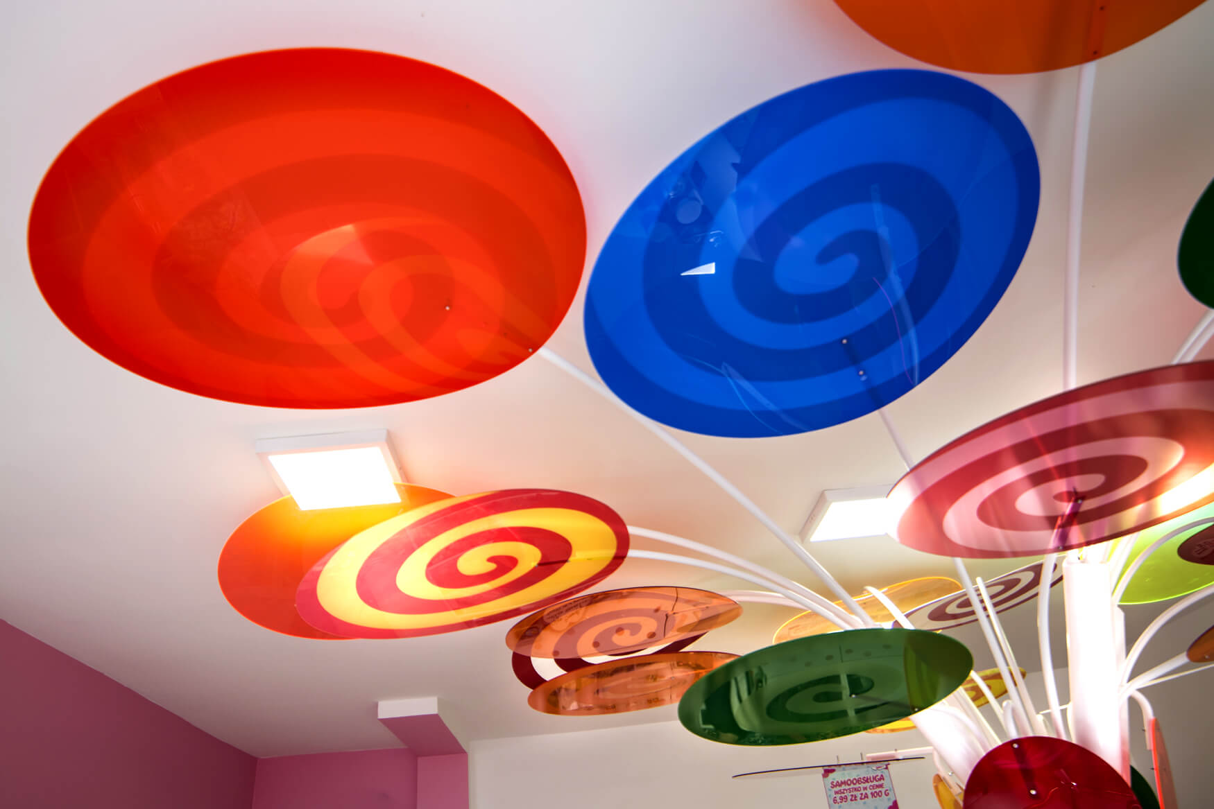 Lollipop - Kunstdesign - Ladeneinrichtung aus Plexiglas