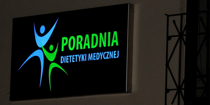 Poradnia Dietetyki Medycznej - podświetlany kaseton dibond szlifowany