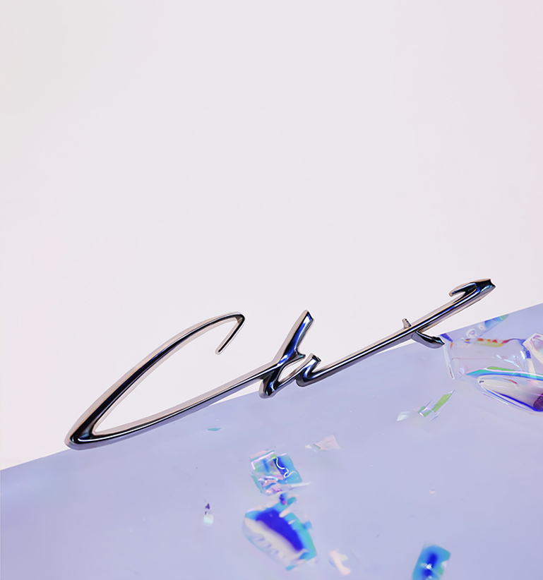 Producción de emblemas metálicos de marca