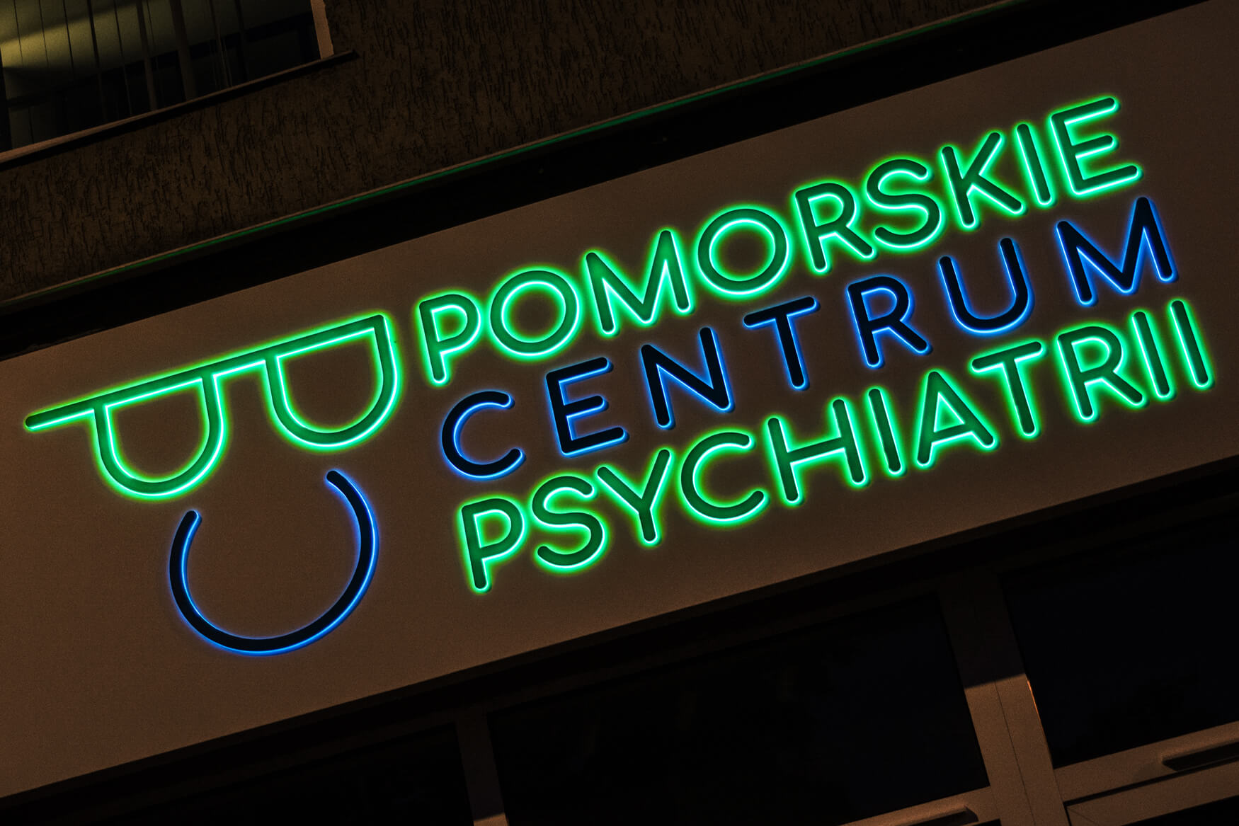 Pommersches Psychiatriezentrum - Werbetafel aus Dibond über dem Eingang