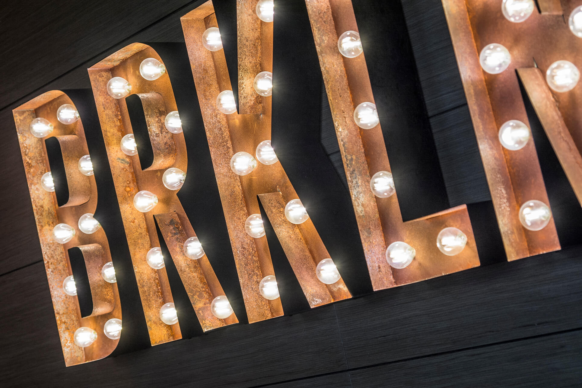 BRKLN - letters with retro-style bulbs