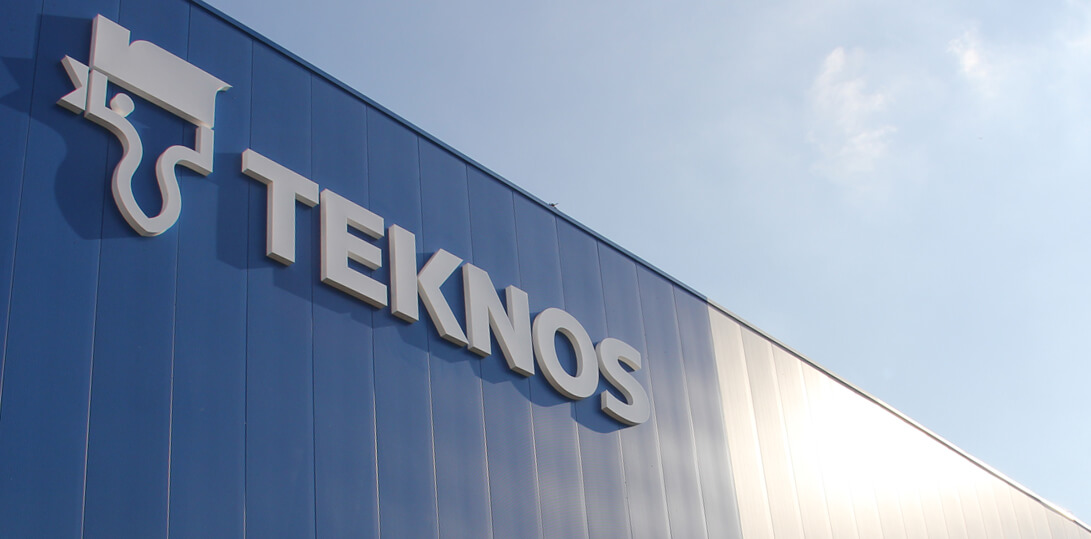 Teknos - mega lettere a LED da parete