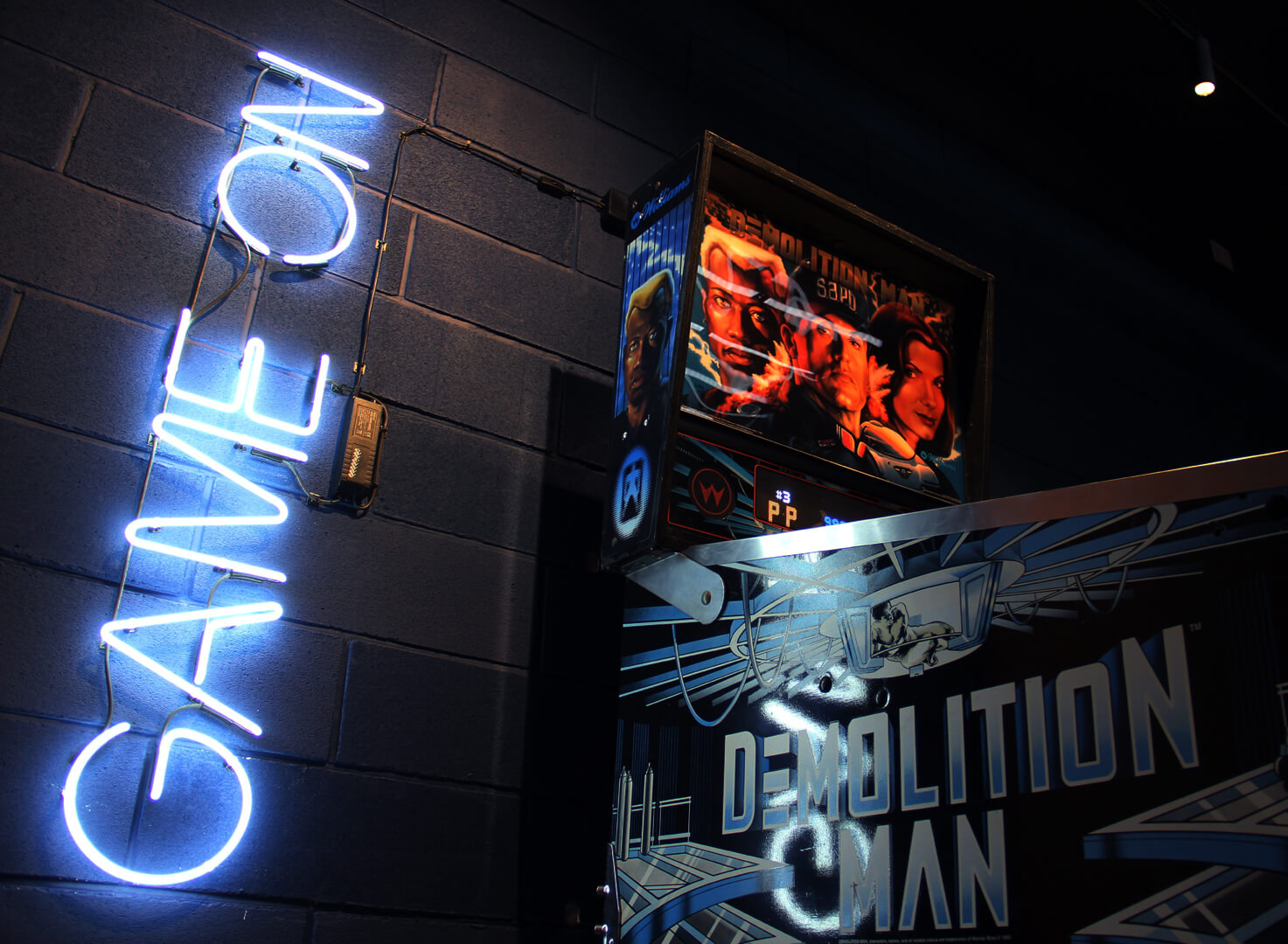 Retro Neon Game One - Neon sign Game ON