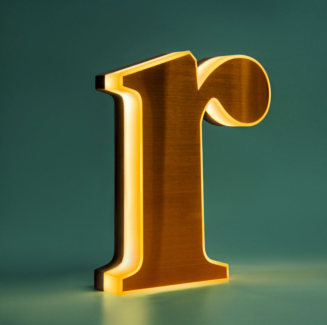 Litera R - świecąca bokiem w kolorze złotym