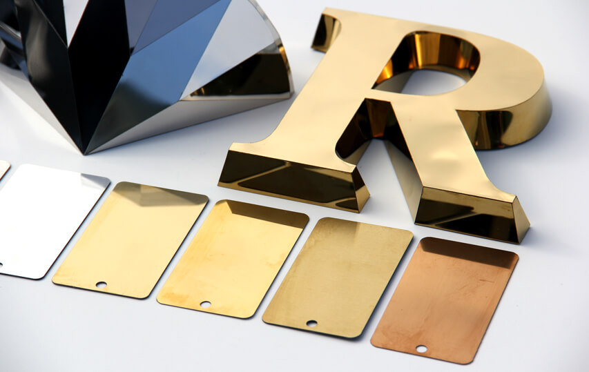 Werbung für Luxusgüter - Räumliche Metall- und verzinkte Buchstaben