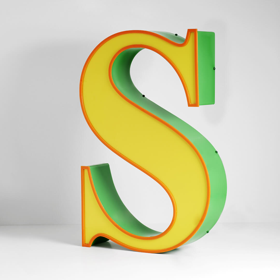 lettere in plexiglass - lettera-piena-di-pleksi-lettere-pmma-colorata-lettere-led