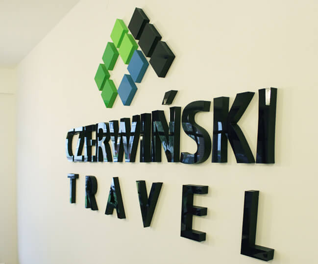 Czerwiński Travel - Czerwiński Travel - litery przestrzenne z logo 3D