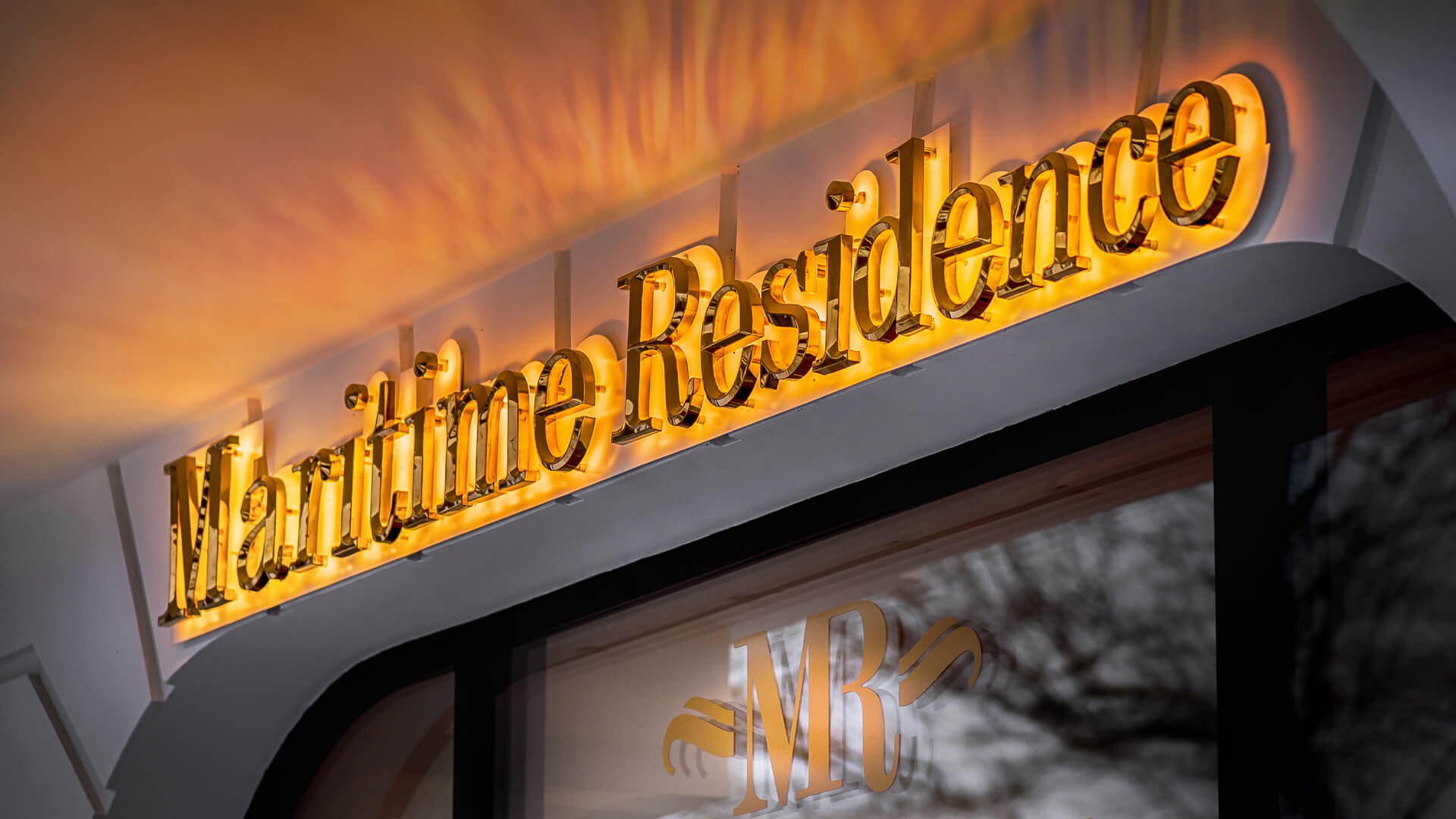 residenza marittima - maritime-residence-led-hallo-efect-letters-premium