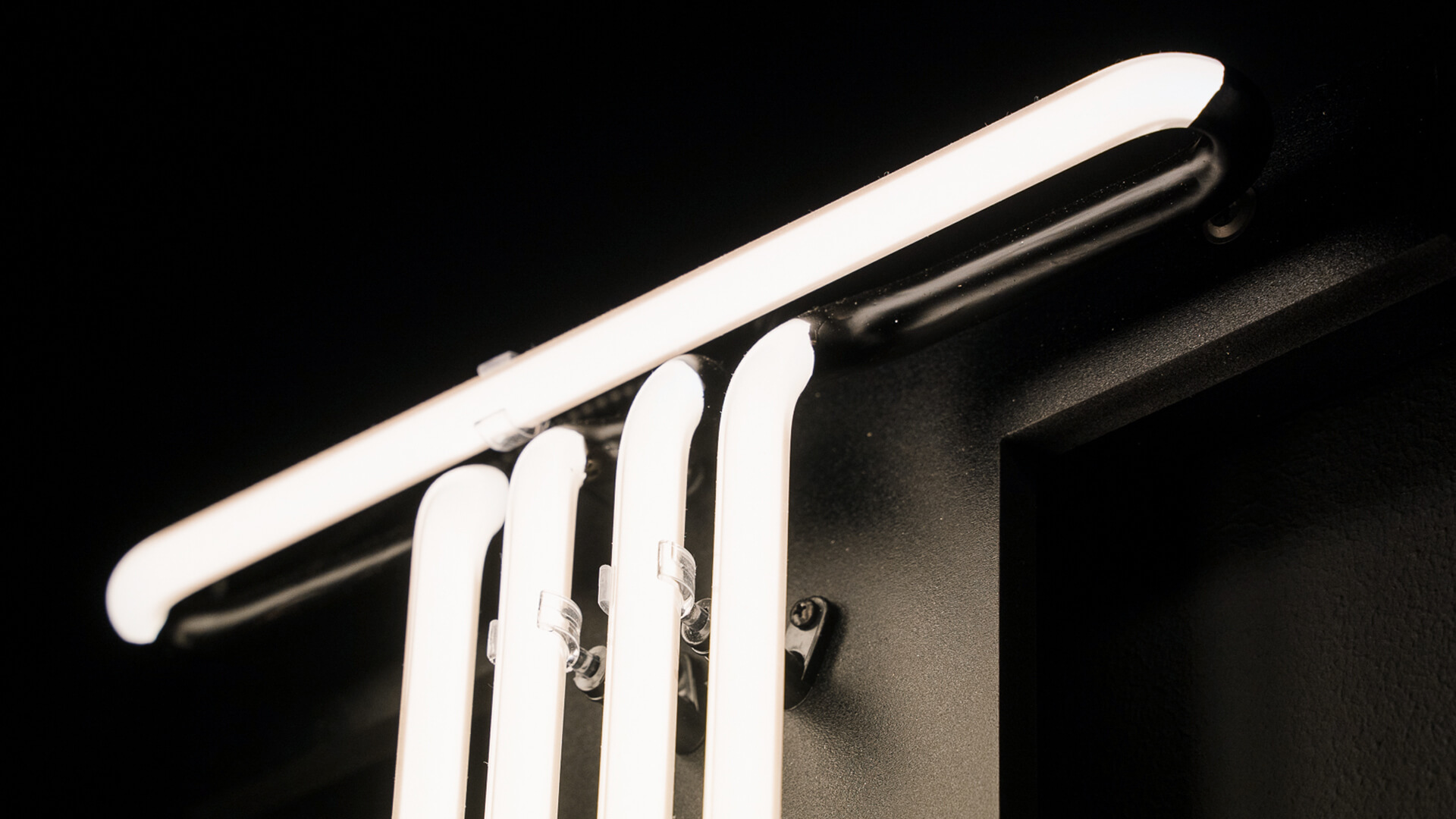 Neon Tamara Lempicka - Weißes neutrales Neon.