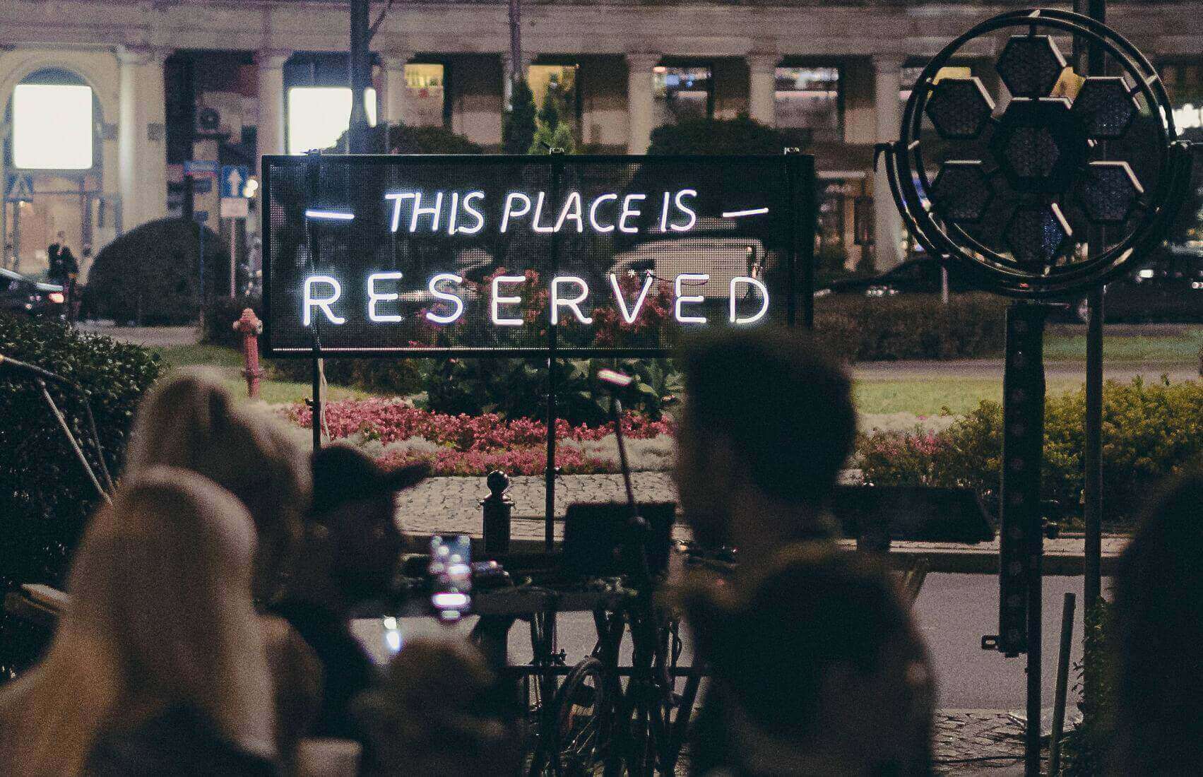 reserved - neon-on-grid-neon-on-grid-neon-advertising-producer-neonow-neon-on-order