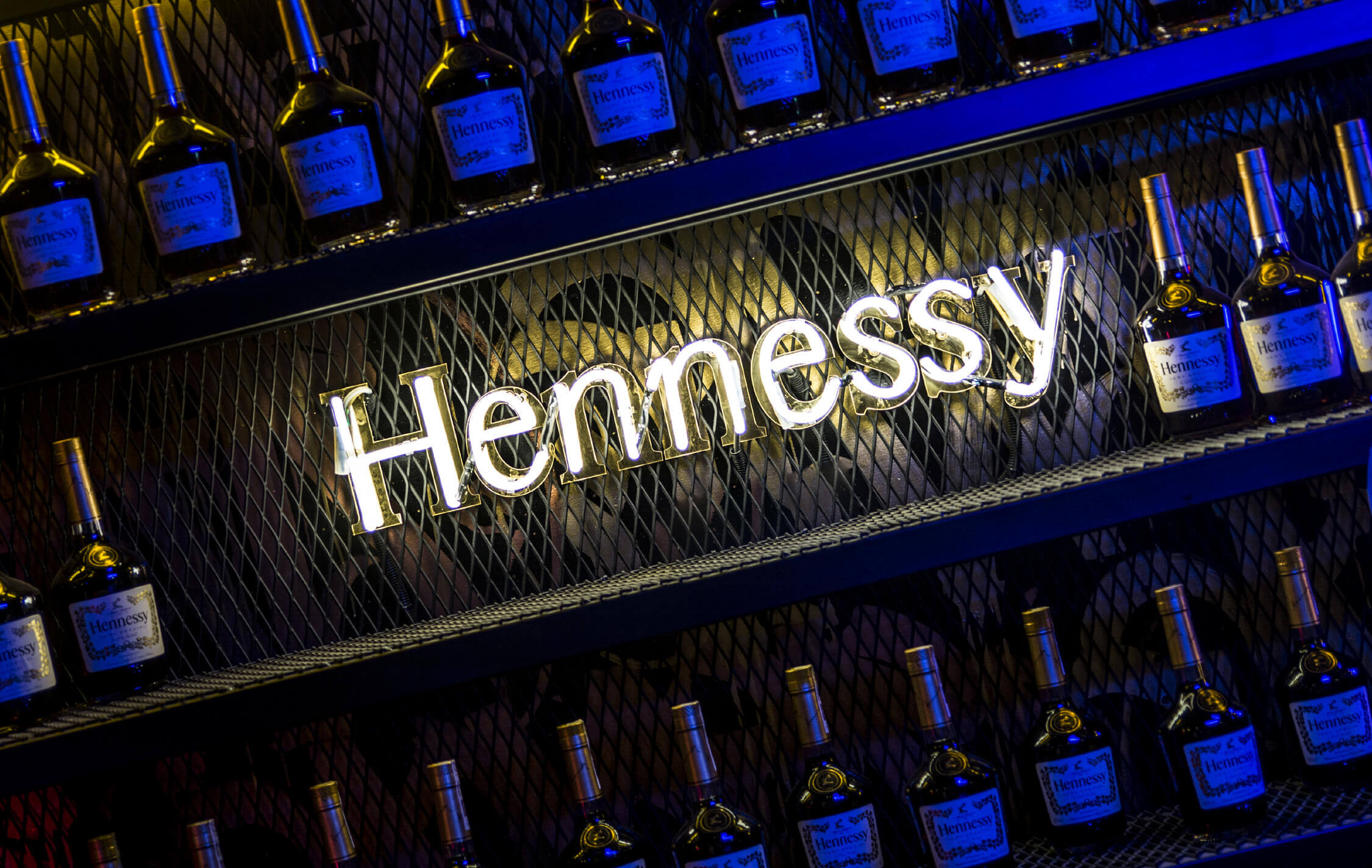 Hennessy - neon-hennessy-neon-light-behind-the-bar-neon-on-the-outside-neon-on-electrical-street-neon-on-the-corner-neon-between-bottles-neon-light-letter-neon-in-shape-of-letters-neon-order-gdansk