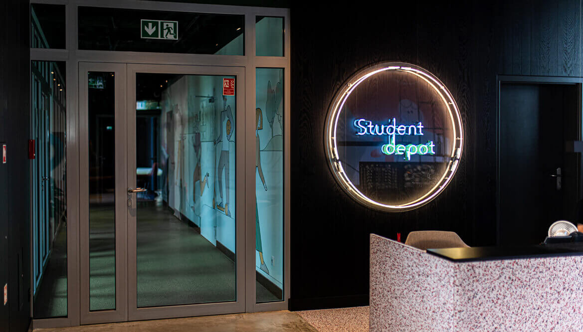 Studentisches Depot - Neonfarbe blau-grün mit hellem Rand 