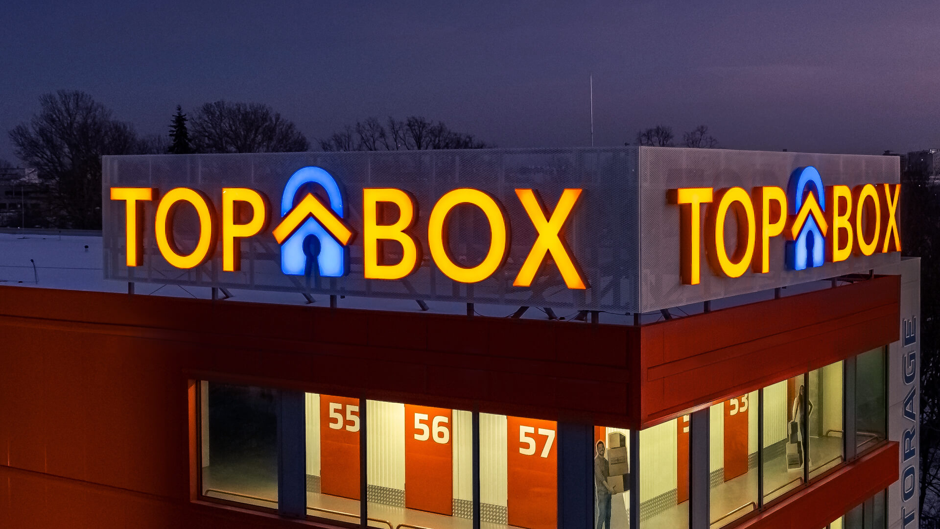 TOP BOX - Letters along with the logo, illuminating the front, above the entrance